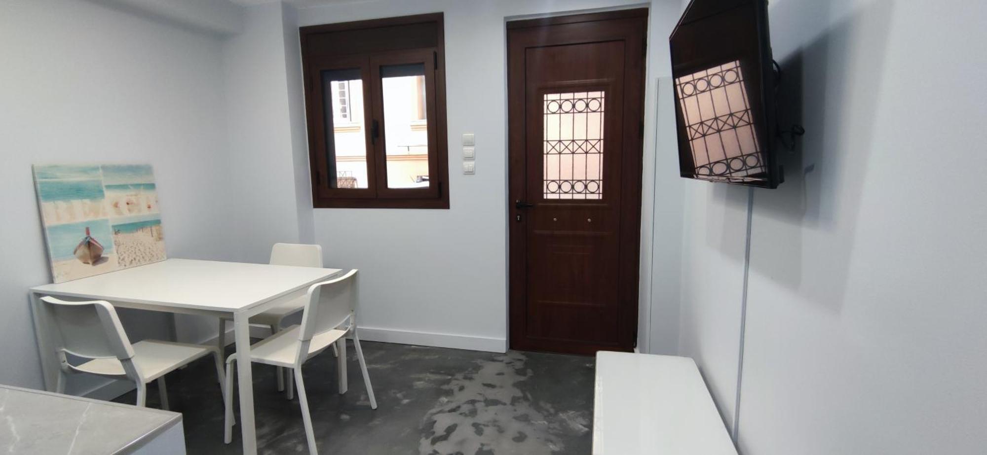 New Apartment With A Separate Entrance Near The Subway. Atina Dış mekan fotoğraf