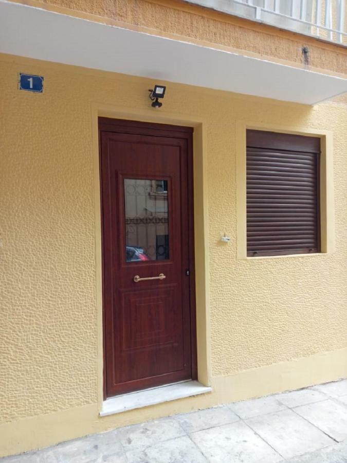 New Apartment With A Separate Entrance Near The Subway. Atina Dış mekan fotoğraf